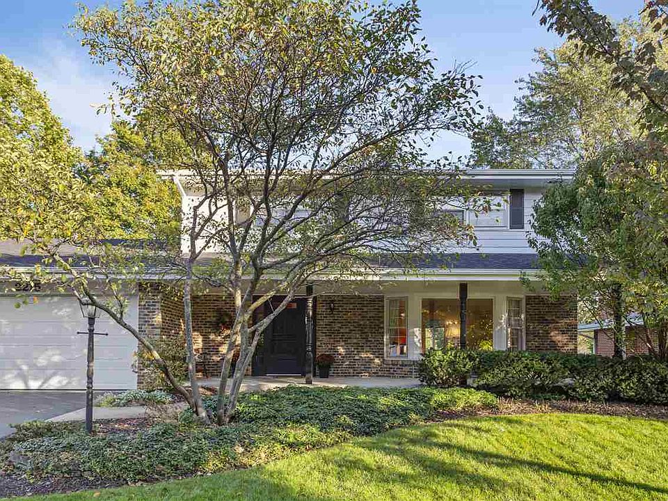 1st image of 2215 Silverthorn Dr
