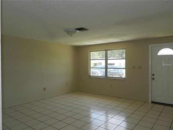 3rd image of 20996 Exmore Ave
