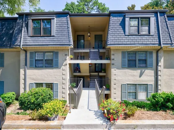 165 Amherst Pl NW, Atlanta, GA 30327