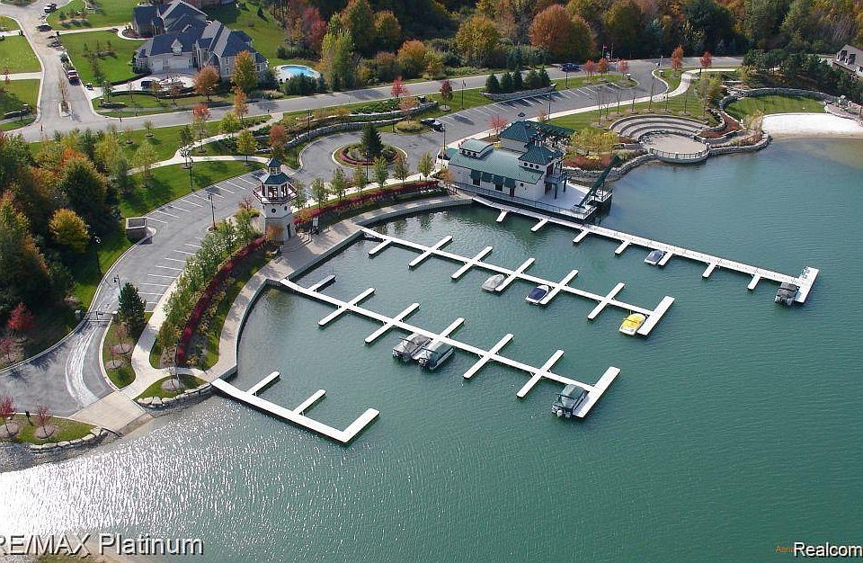 1st image of 42 Boat Slip Slip