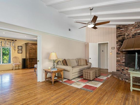 5th image of 3377 Vosburg St