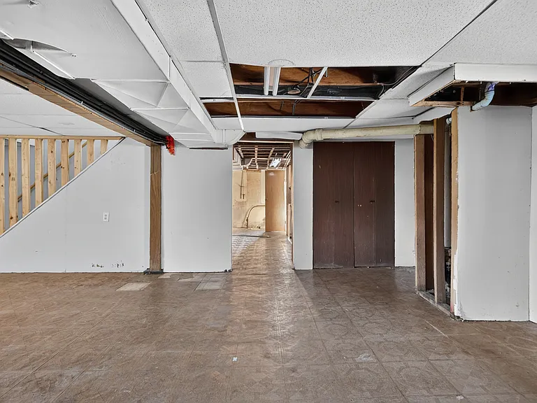 7945 W 91st St — Photo 25