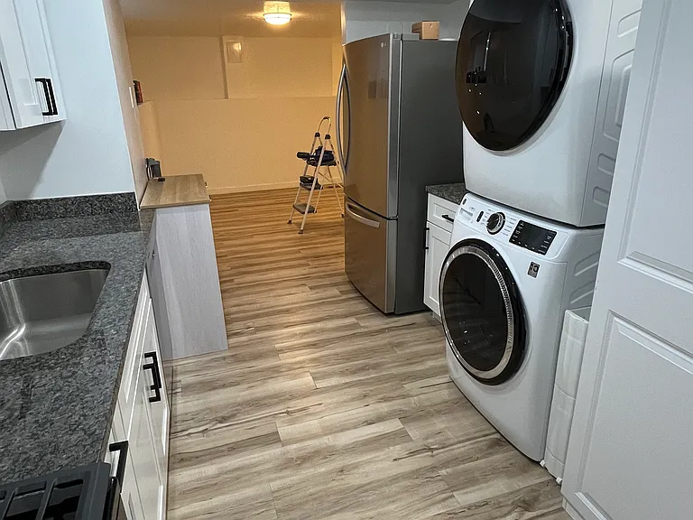 239 E 5900 S #B — Photo 10