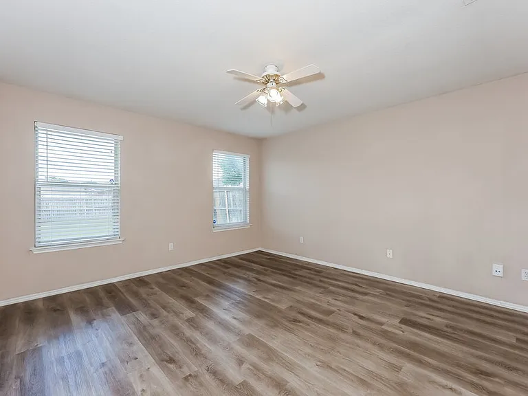 6101 Summerfield Dr — Photo 10