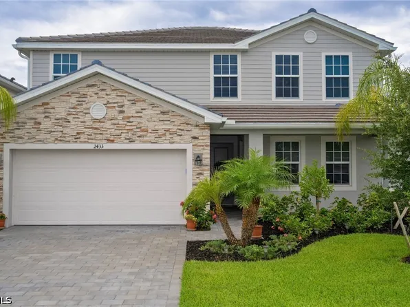 2433 Avocado Ln, Naples, FL 34120