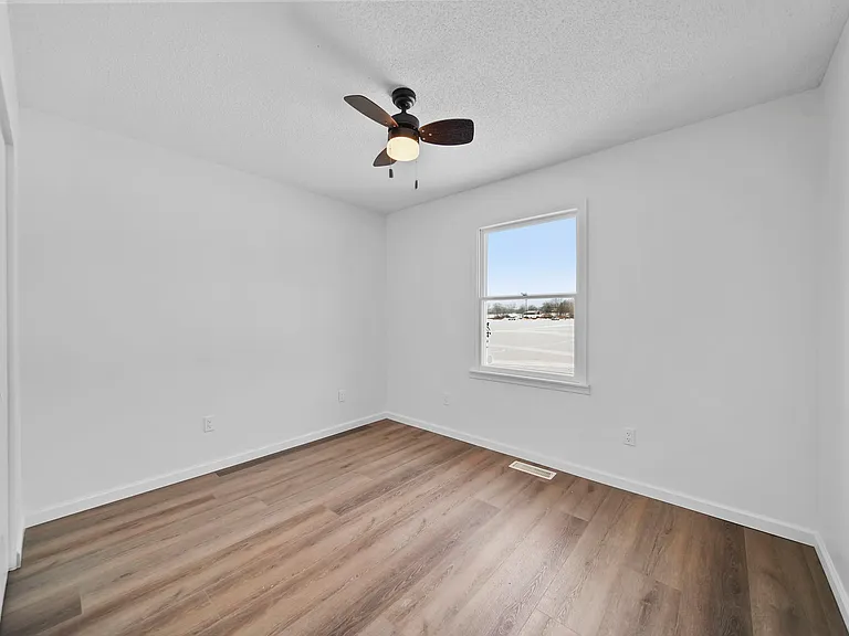 419 Connor St #14 — Photo 17