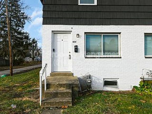 2nd image of 455 S Napoleon Ave