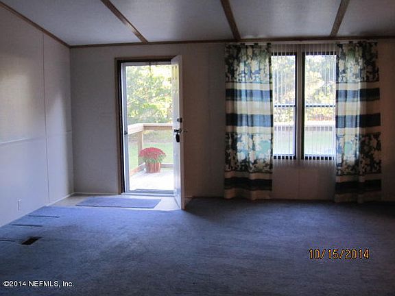 4th image of 386 Circle Dr N