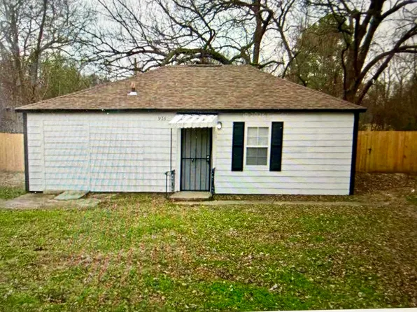 916 Carrolton Rd, Memphis, TN 38127