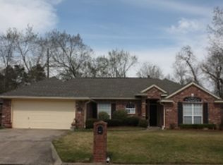 7220 Hidden Valley Dr, Beaumont, TX 77708