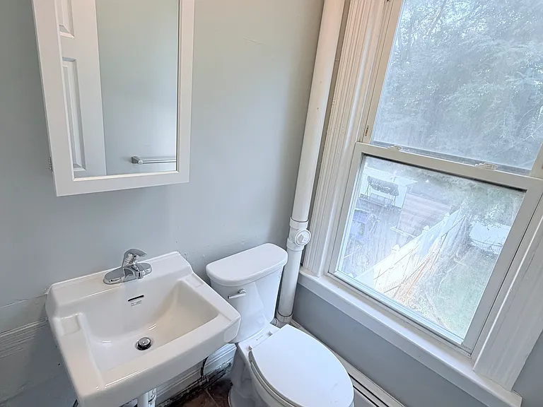 78-80 Franklin St #2 — Photo 10