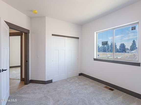 4th image of 4475 E Savea Ln
