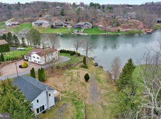 598 Wynonah Dr, Auburn, PA 17922