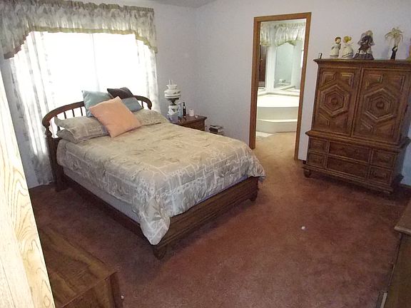 4th image of 8924 Falcon Dr