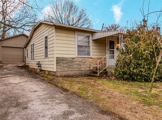 2444 N Johnston Ave, Springfield, MO 65803