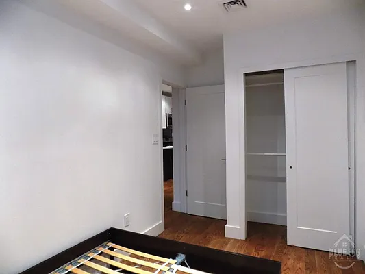 Rented by Blue Egg Realty Corp | media 25