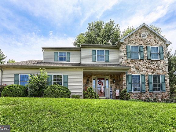 2nd image of 247 Hillcrest Ln