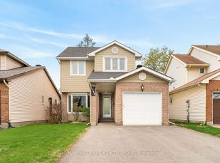 1298 Famlit Ct, Ottawa, ON K1J9A1