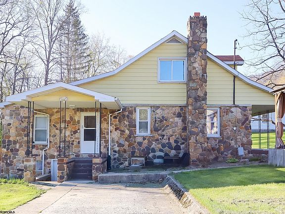 2nd image of 48 Bow Hunter Way