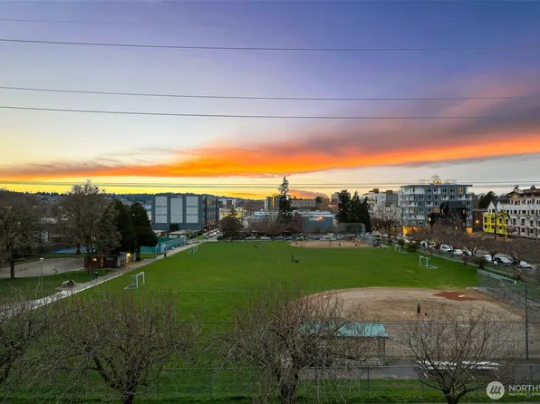5304 9th Avenue NW, Seattle, WA 98107