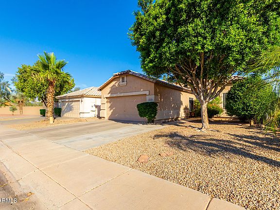 4th image of 10809 W Almeria Rd