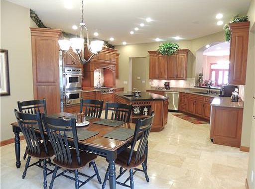 3rd image of 6615 Cottage Hill Ln NE