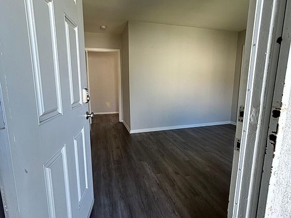 3rd image of 8429 1/2 San Luis Ave