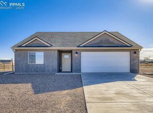 1106 E Muskrat Ln, Pueblo West, CO 81007