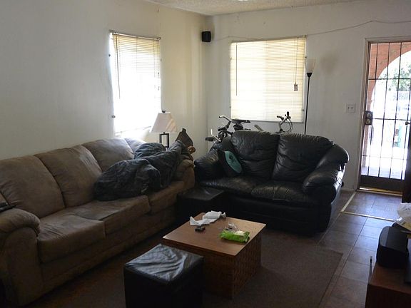 2nd image of 3338 Mangum St