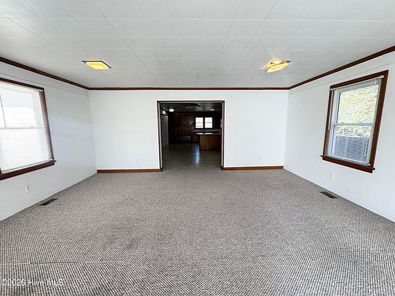 4th image of 108 Jennings Dr #B