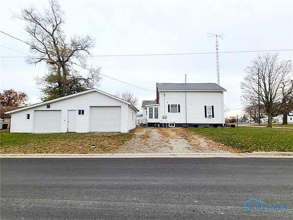 2nd image of 903 Charlies Way