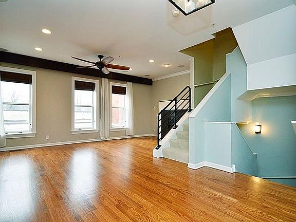 3rd image of 533 Chicago Ave #C