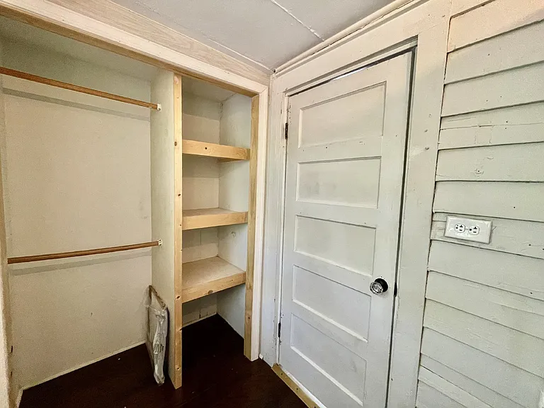 536 Pearl St — Photo 15