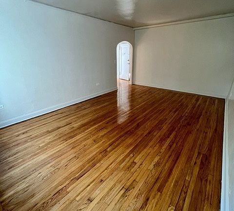 5th image of 1 Larchmont Ave #614D