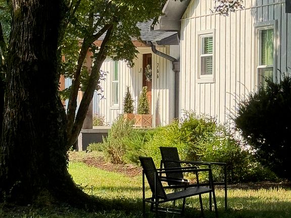 3rd image of 266 Carolina Ave