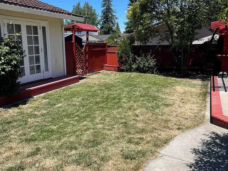 Sattler Dr — Photo 3