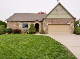 811 E Bayshore Dr, Ozark, MO 65721