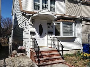 16003 77th Ave, Fresh Meadows, NY 11366