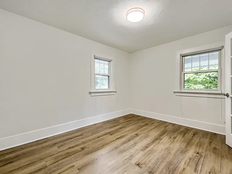 2727 Perry St — Photo 15