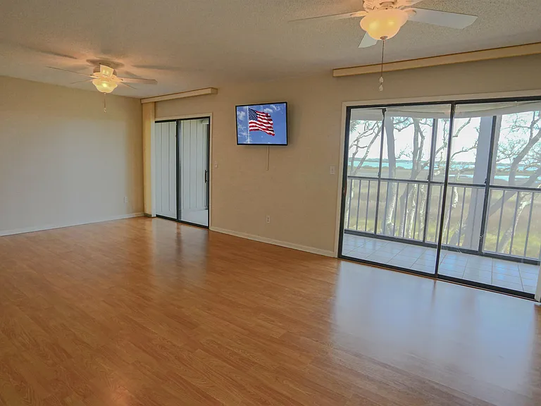 40 Andalusia Ct #40 — Photo 7