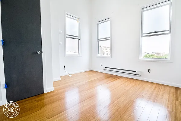 Rented by MySpaceNYC | media 14