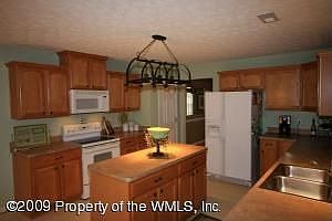 3rd image of 8827 Fenwick Hills Pkwy