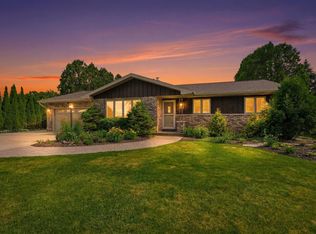 7003 Park Cir, Middleton, WI 53562