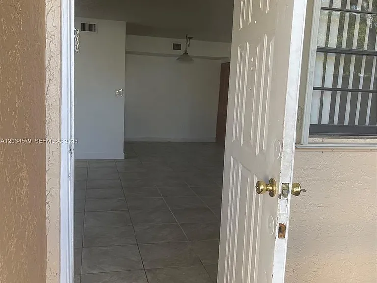 18230 Mediterranean Blvd #1302 — Photo 18