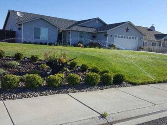 2nd image of 1001 Ellen Ln