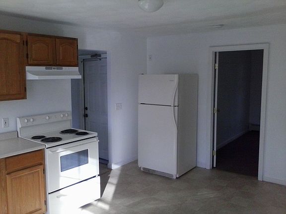 5th image of 26 Cowesett Ave
