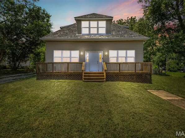 1204 Center St, Bismarck, MO 63624