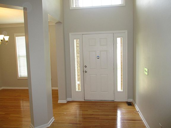 2nd image of 6606 Woodmont Ct