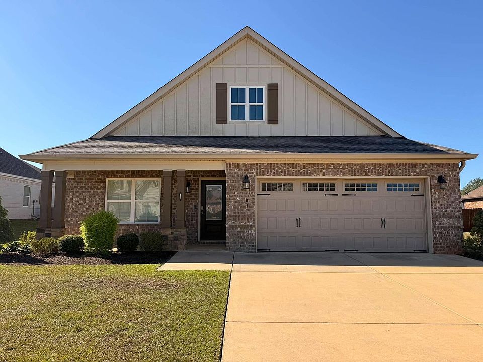 1st image of 103 Hunters Hill Way