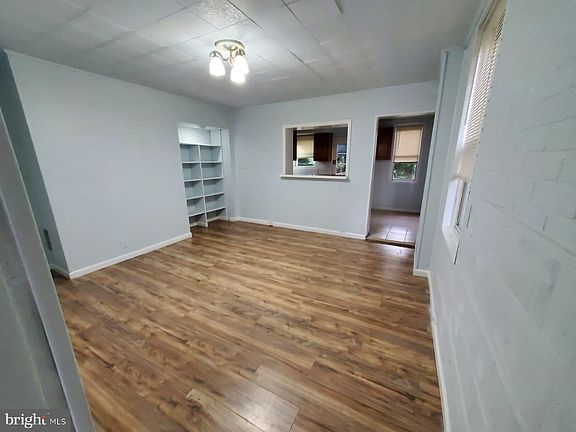 2nd image of 209 S 5th St
